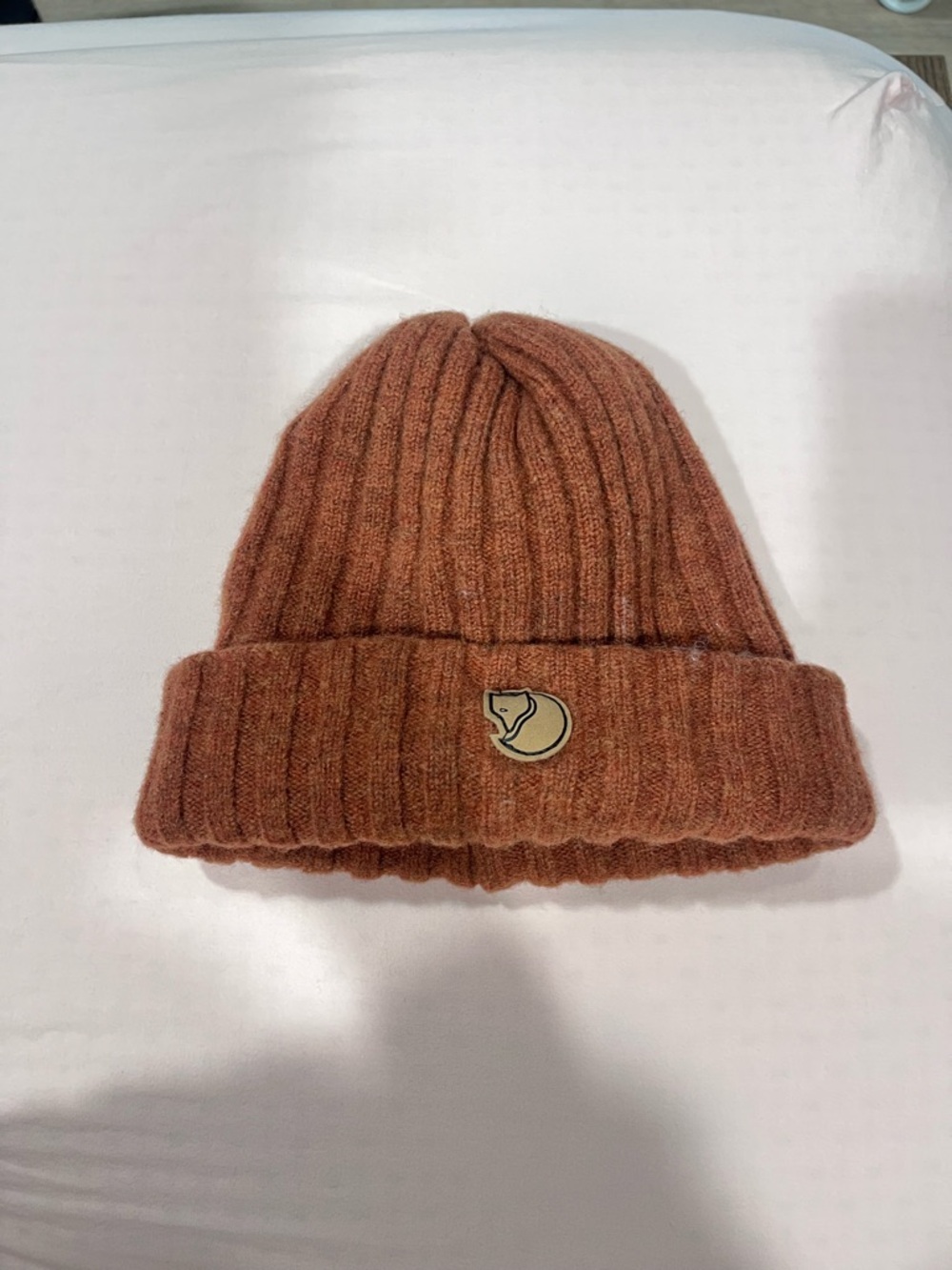 Fjallraven Ribbed Knit Beanie in Rust Brown
